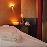 酒店 Les 3 Lieux - Hotel, Restaurant, Espace Sensoriel 莱蓬德塞