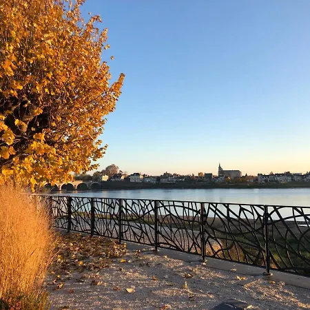 Les 3 Lieux - Hotel, Restaurant, Espace Sensoriel فندق 3*