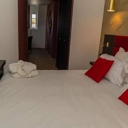 Hotel Les 3 Lieux Les Ponts-de-Cé