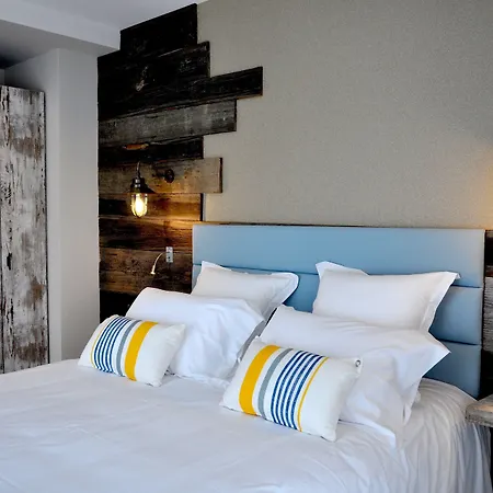 Les 3 Lieux - Hotel, Restaurant, Espace Sensoriel فندق 3*