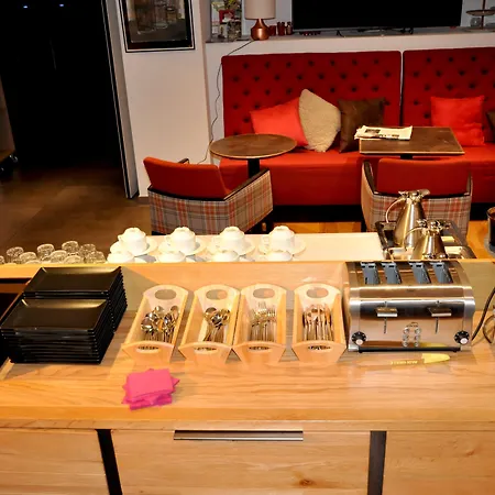 فندق Les 3 Lieux - Hotel, Restaurant, Espace Sensoriel Les Ponts-de-Cé