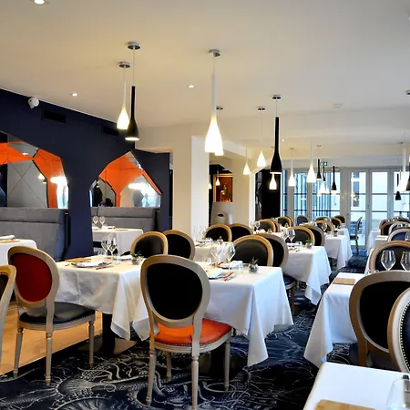 Les 3 Lieux - Hotel, Restaurant, Espace Sensoriel فندق Les Ponts-de-Cé