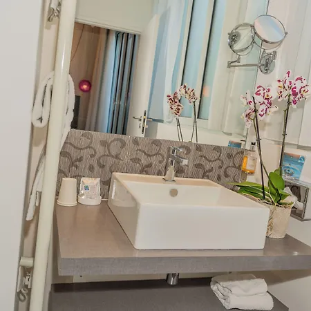 Hotel Les 3 Lieux - Hotel, Restaurant, Espace Sensoriel