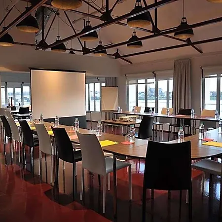 Les 3 Lieux - Hotel, Restaurant, Espace Sensoriel 3* Les Ponts-de-Cé