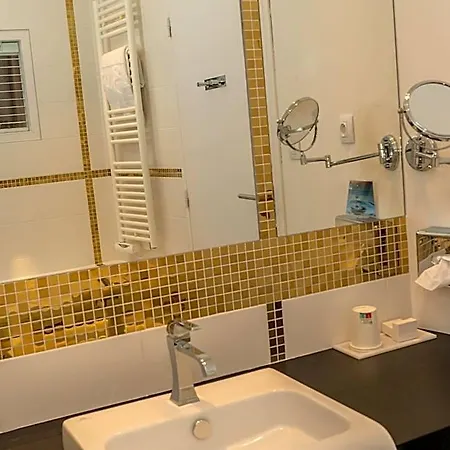 Les 3 Lieux - Hotel, Restaurant, Espace Sensoriel 호텔 레퐁드세