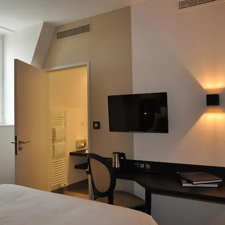 Les 3 Lieux - Hotel, Restaurant, Espace Sensoriel فندق 3*