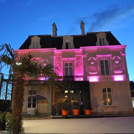 Les 3 Lieux - Hotel, Restaurant, Espace Sensoriel Hotel 3*