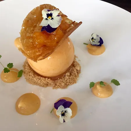 Les 3 Lieux - Restaurant Gastronomique, Bistrot, Espace Sensoriel 3*