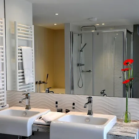 Les 3 Lieux - Restaurant Gastronomique, Bistrot, Espace Sensoriel 3*