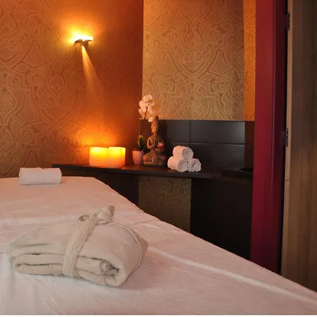 Hotel Les 3 Lieux - Hotel, Restaurant, Espace Sensoriel Les Ponts-de-Cé