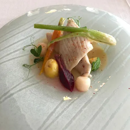 Les 3 Lieux - Restaurant Gastronomique, Bistrot, Espace Sensoriel Отель 3*