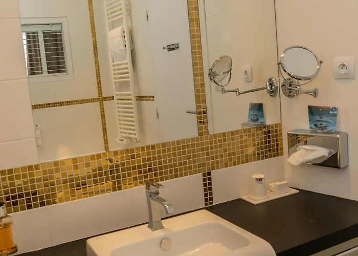 Les 3 Lieux - Hotel, Restaurant, Espace Sensoriel 3*