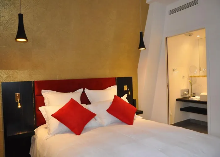 מלון Les 3 Lieux - Hotel, Restaurant, Espace Sensoriel 3*