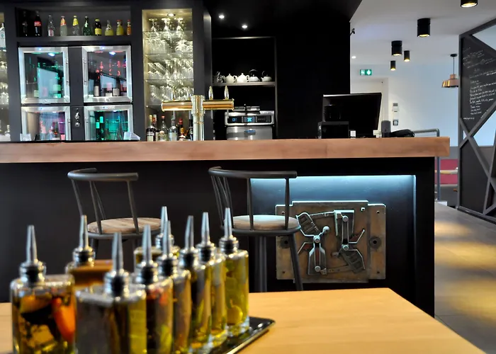 Les 3 Lieux - Hotel, Restaurant, Espace Sensoriel מלון