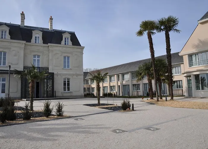 Les 3 Lieux - Restaurant Gastronomique, Bistrot, Espace Sensoriel Hotel