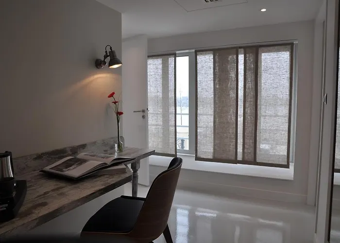 Les 3 Lieux - Hotel, Restaurant, Espace Sensoriel 3* Les Ponts-de-Cé