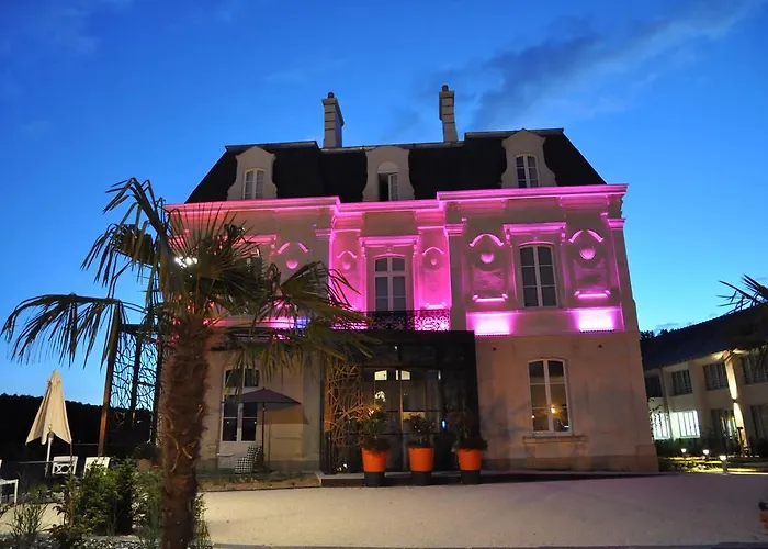 Les 3 Lieux - Hotel, Restaurant, Espace Sensoriel מלון 3*