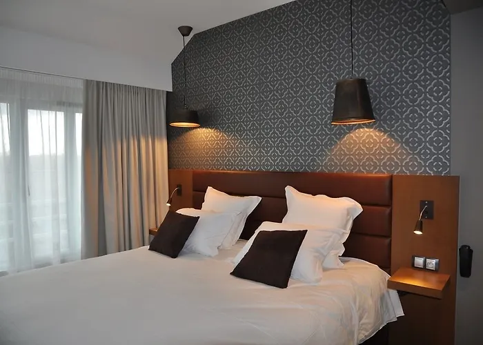 Les 3 Lieux - Restaurant Gastronomique, Bistrot, Espace Sensoriel 3*